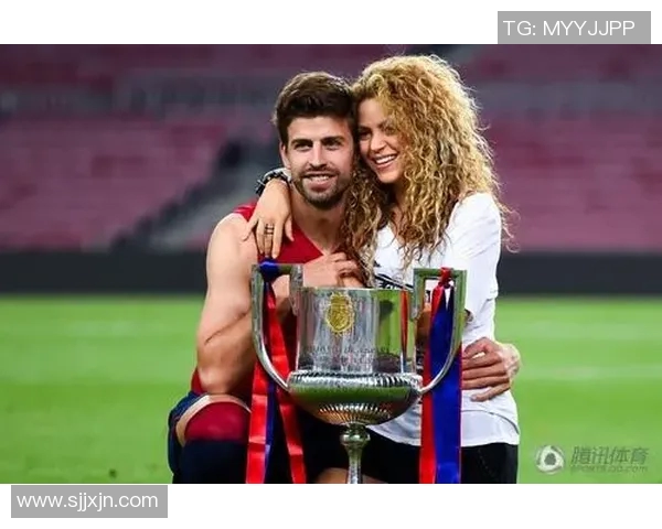 中国女明星与足球球星携手同行爱情故事曝光引发网友热议 中国女明星与足球球星携手同行爱情故事曝光引发网友热议